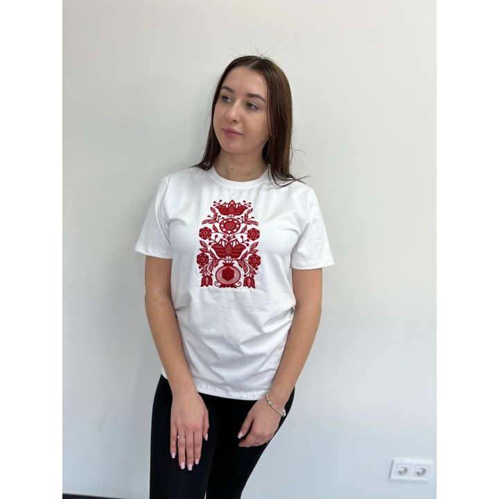 Футболка з вишивкою класична преміум S - XL