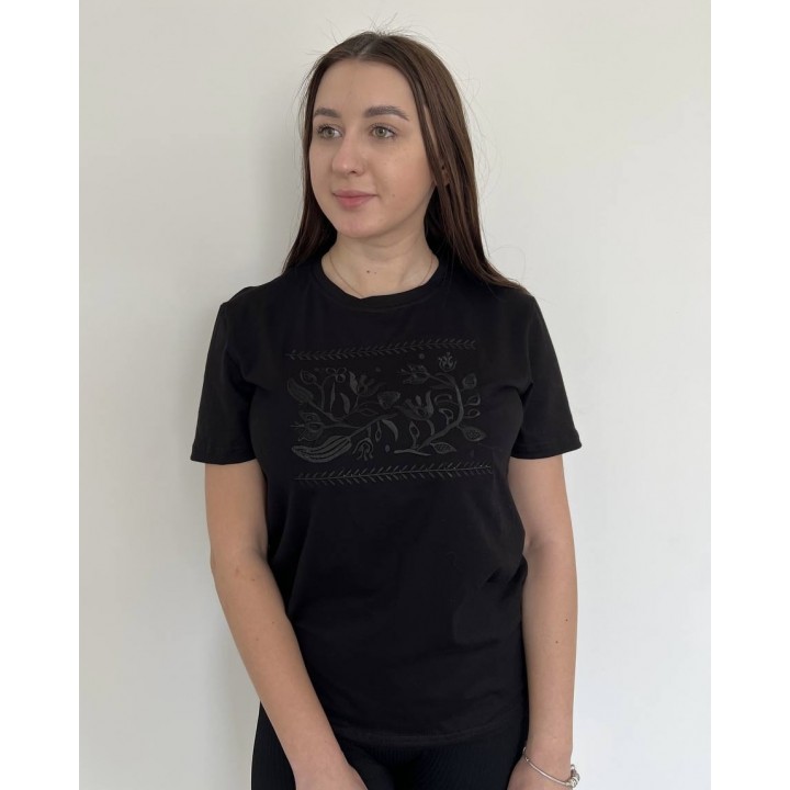 Футболка з вишивкою класична преміум S - XL